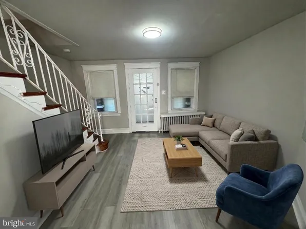 6555 Edmund St, Philadelphia, PA 19135