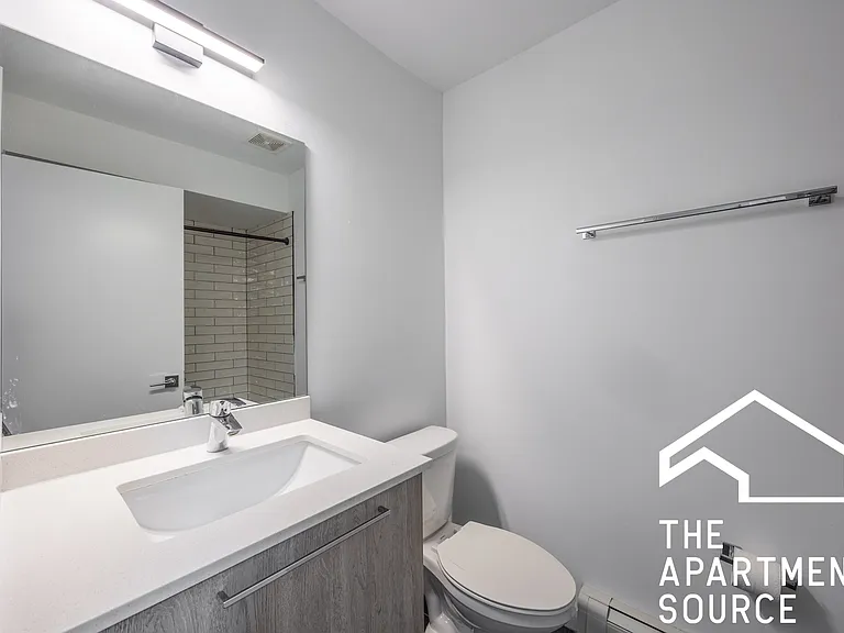 7621 N Sheridan Rd #2G — Photo 9