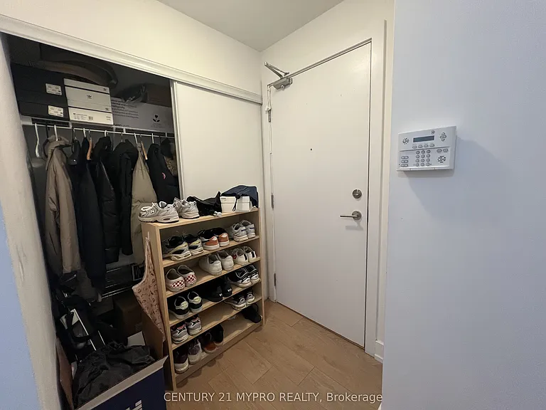 150 Fairview Mall Dr #802 — Photo 8