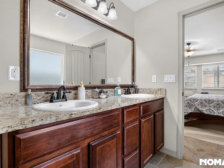 12485 Chamberlain Dr — Photo 26
