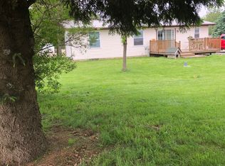 19 Baalton St, German Valley, IL 61039