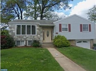 1010 Larkspur St, Philadelphia, PA 19116