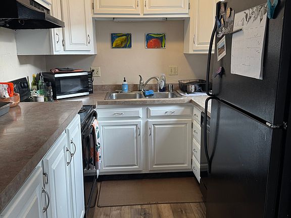 3rd image of 509 Belleview Ave Unit 11