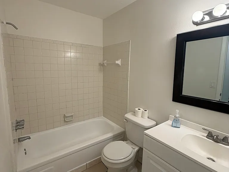 3677 S 57th Ave — Photo 2