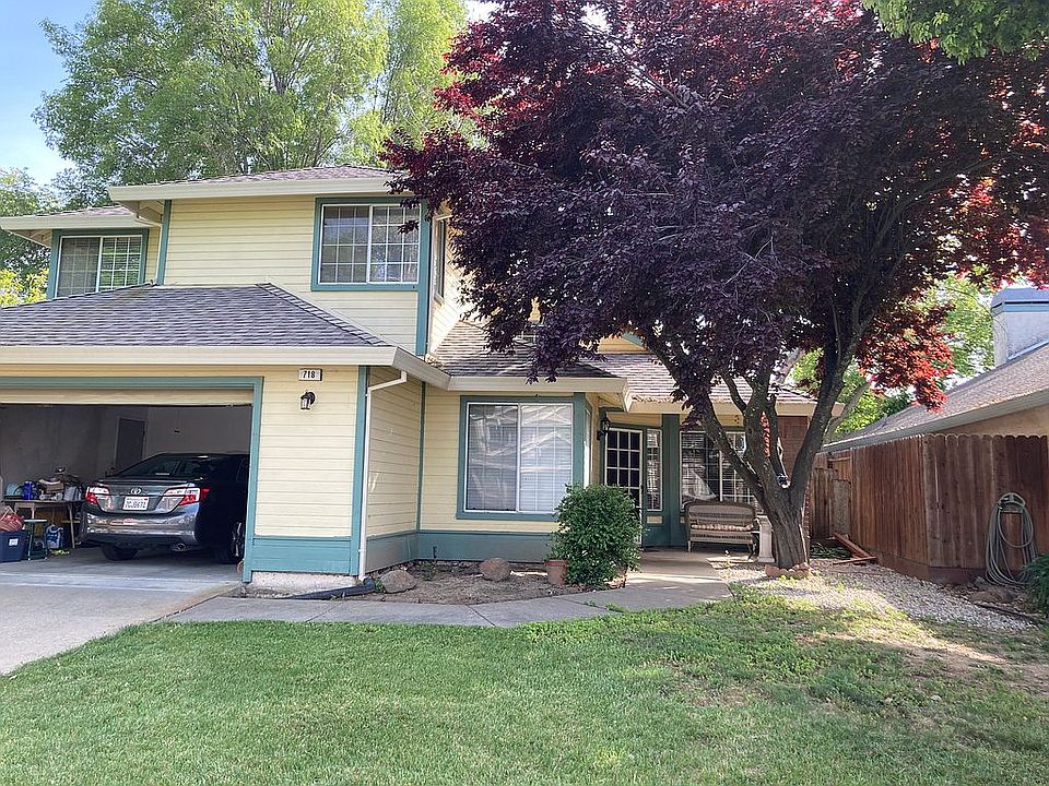 1st image of 718 Oak Brook Dr
