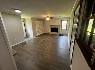 410 Barnhill Dr, Savannah, GA 31406