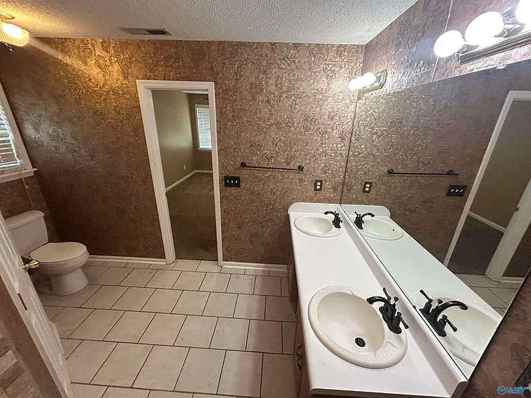 111 Sunnyfield Dr — Photo 24