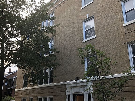 2nd image of 3538 W Ainslie St APT 3