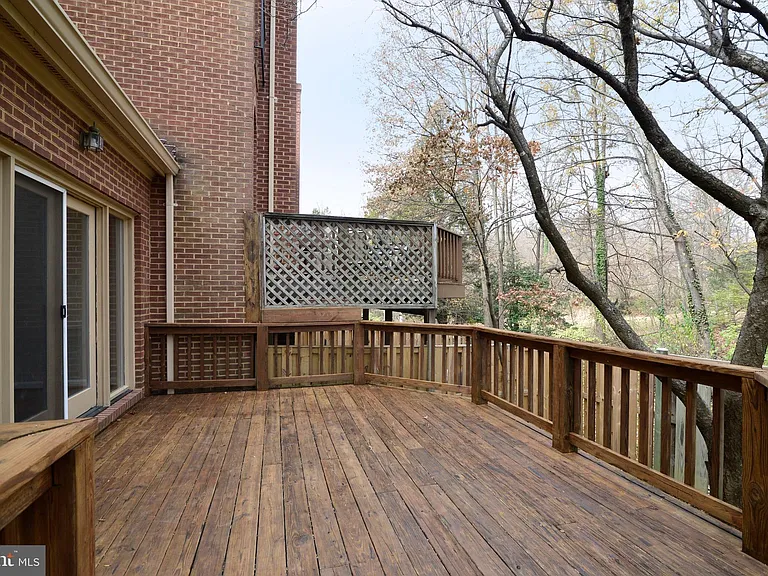 10200 Aspen Willow Dr — Photo 15