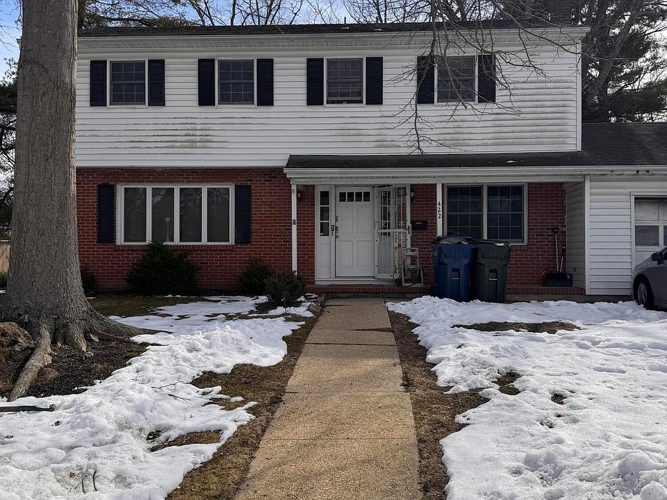 1st image of 422 W Lake Ave