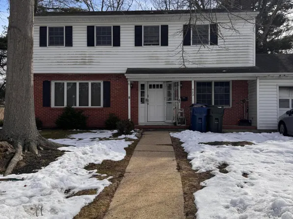 422 W Lake Ave, Oakhurst, NJ 07755