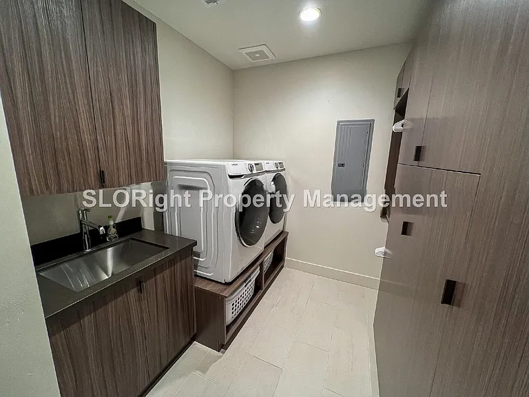 2279 San Luis Dr — Photo 16