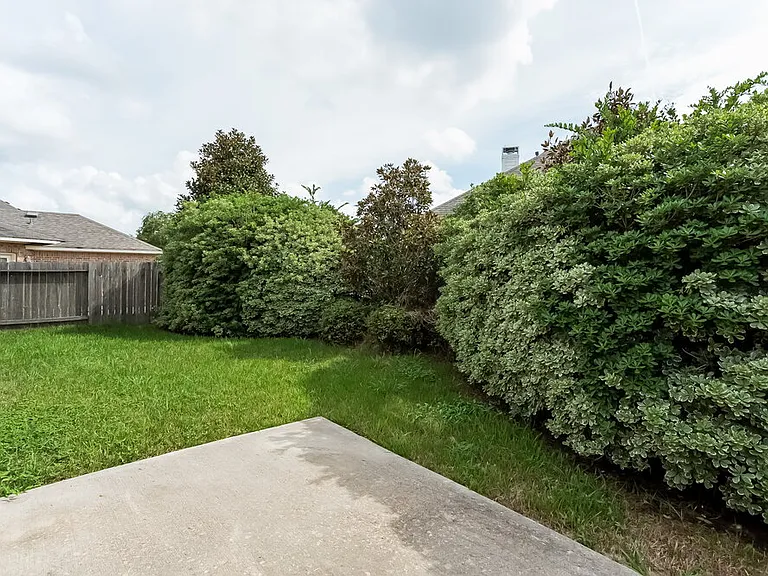9510 Wakefield Village Dr — Photo 15