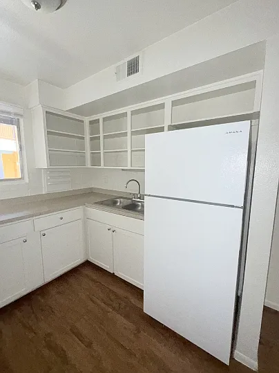 CATALINA VISTA APARTMENTS — Photo 64