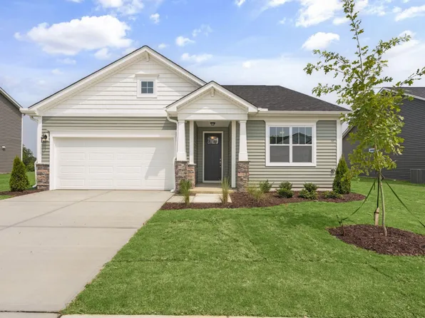 285 Scarlet Sage Dr, Fuquay Varina, NC 27526