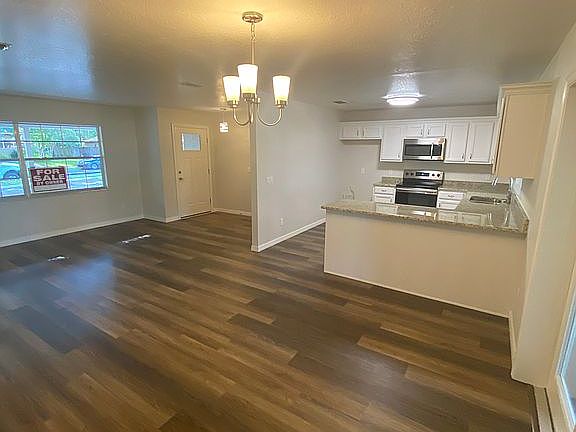 5th image of 2413 Brookside Ave