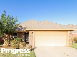 7404 Comrade Ln, Yukon, OK 73099