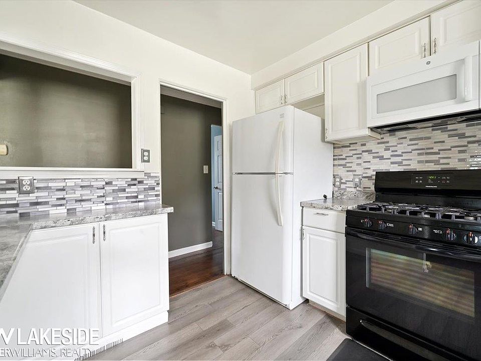 29605 Marquette St, photo 16