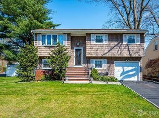 71 Crosby Ave, Edison, NJ 08817
