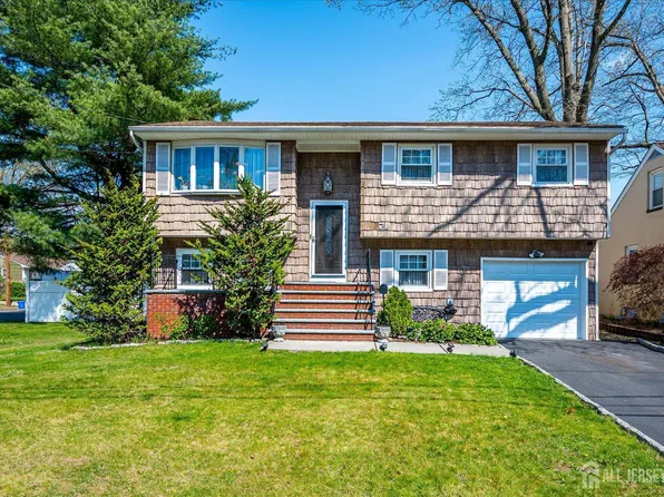 71 Crosby Ave, Edison, NJ 08817