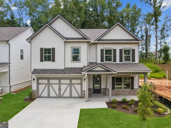 5556 Keswick Dr, Flowery Branch, GA 30542