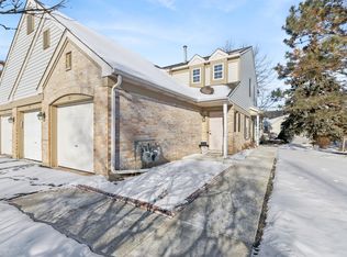 382 Crystal Ridge Dr #382, Crystal Lake, IL 60012