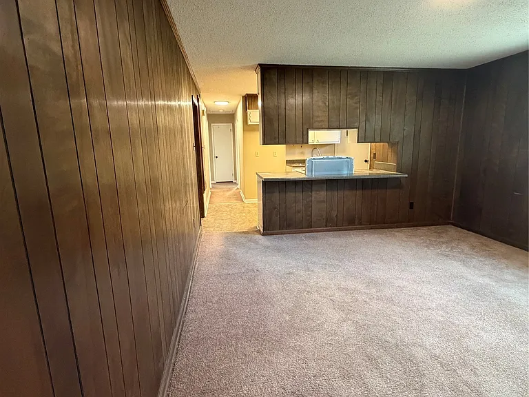 242 Clubview Dr — Photo 9