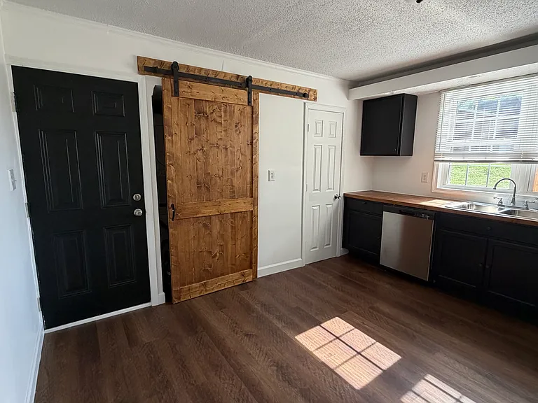 619 Prince Williams St — Photo 5