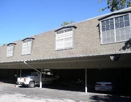5th image of 1045 SHOOK AVE #136
