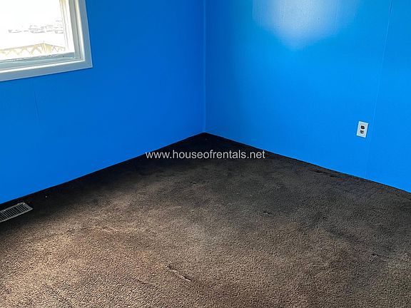 5th image of 1115 N Park Ave #3