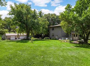 1951 Lake Manor Rd NE, Solon, IA 52333