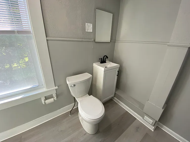 30-32 Elm St #30B — Photo 6