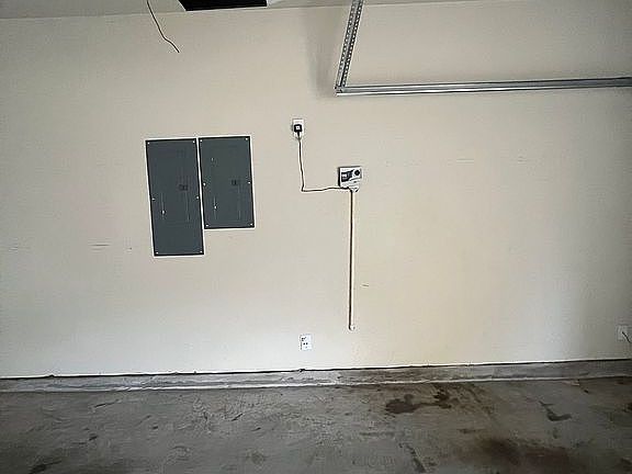 2nd image of 5747 Skinner Way