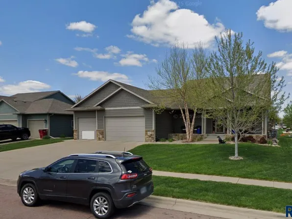 1100 W Golden Eagle St, Sioux Falls, SD 57108