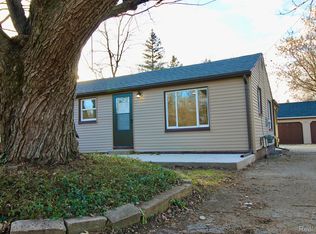 7318 Rory St, Grand Blanc, MI 48439