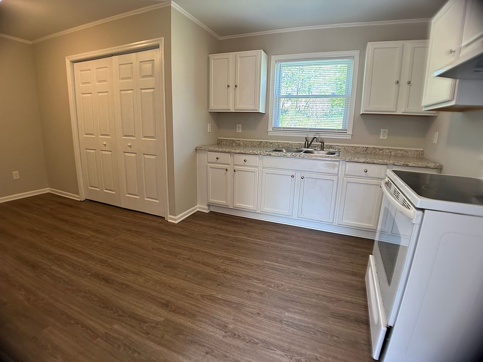 1st image of 1806 Alpine Dr
