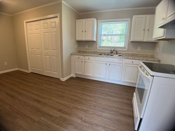 1806 Alpine Dr