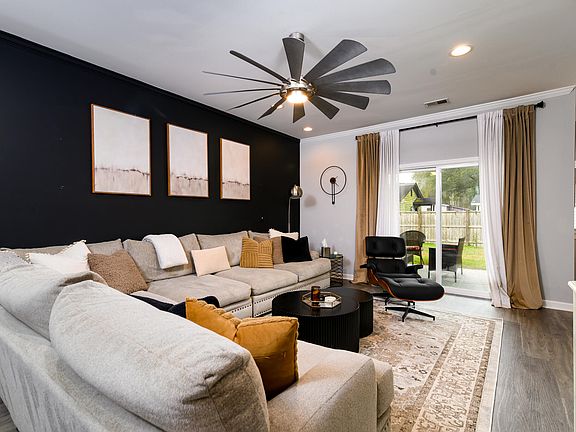 2nd image of 1050 Ben Rd