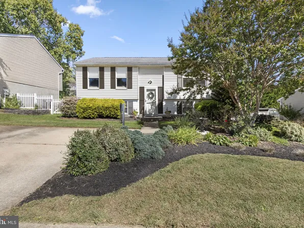 10 Class Ct, Parkville, MD 21234