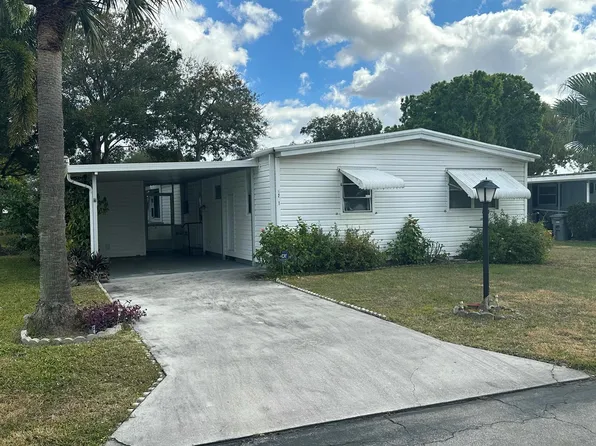 8261 E Club Rd, Boca Raton, FL 33433