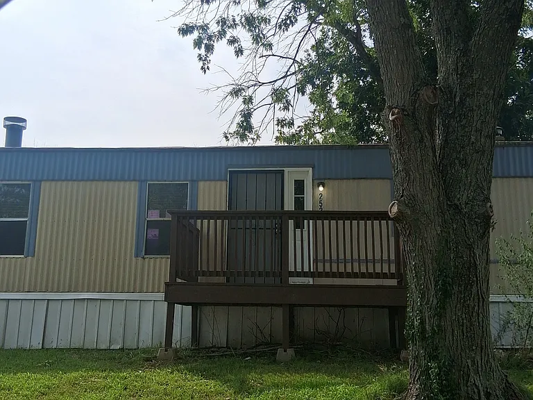 252 Golden Crst — Photo 16