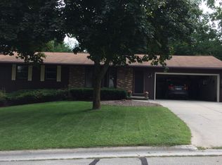 1325 Oasis Dr, Green Bay, WI 54313