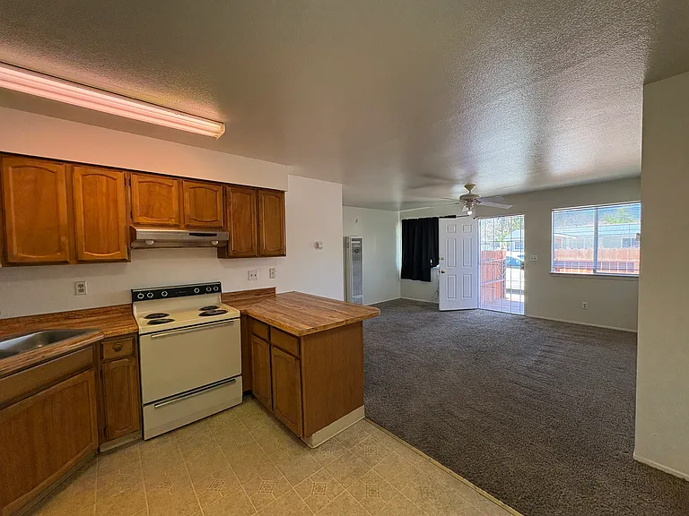 635 Franklin Ave #621 — Photo 3