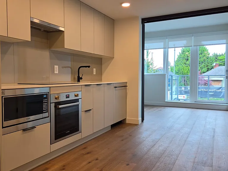 8080 Oak St #205 — Photo 4