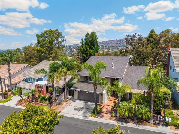 915 Kings Canyon Rd, Brea, CA 92821