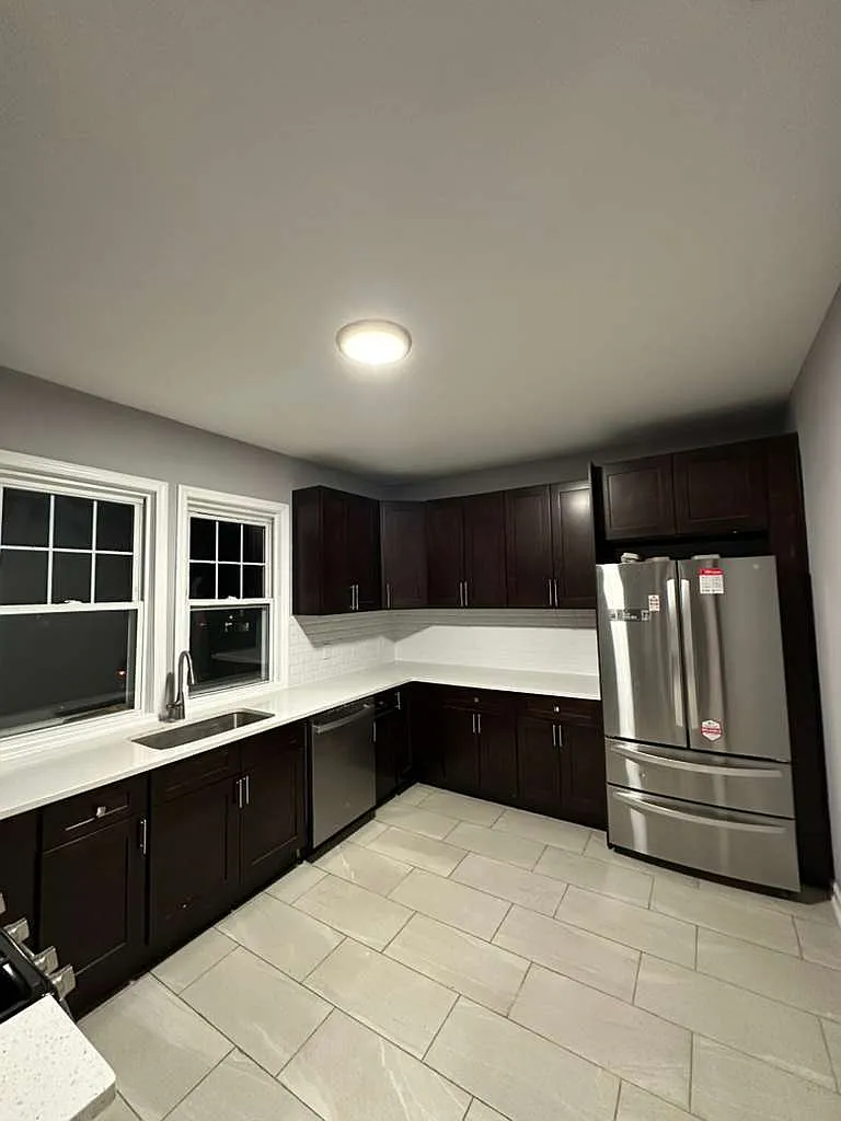 3 bed, $2,950 — Photo 2