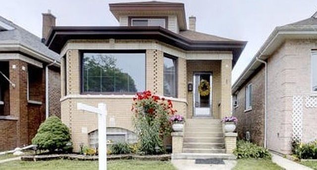 1st image of 2943 N 77th Ave