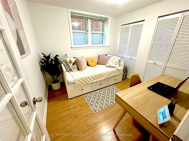 34 Lavergne St #1 — Photo 12