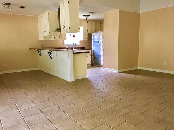 3rd image of 1605 Espoir Dr #1