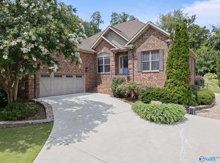 4010 Heatherhill Dr SE, Huntsville, AL 35802